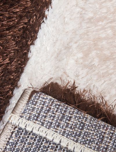 Luxus Cascade Beige Rug by Denis McGinley – Best in Ireland for Timeless Elegance
