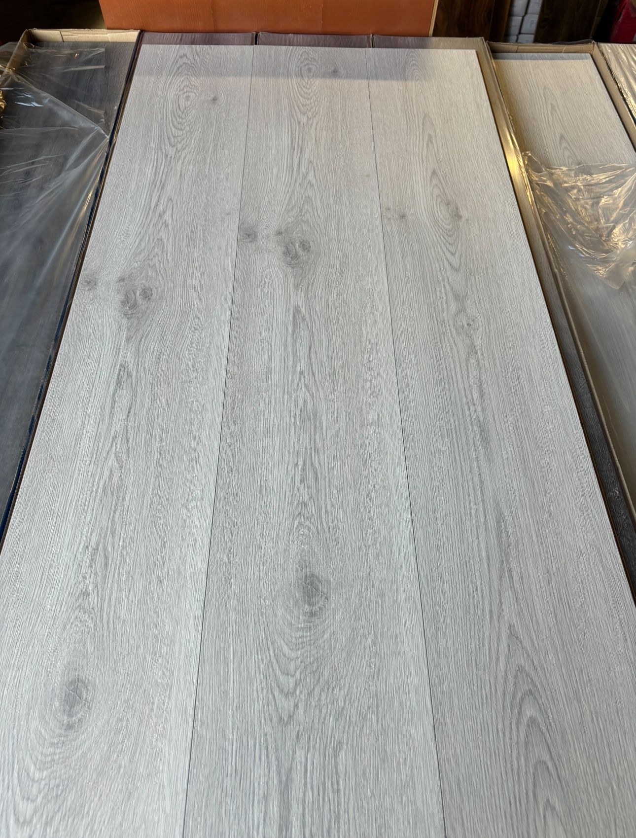 7mm Malaga Laminated Flooring for Budget-Friendly Style
